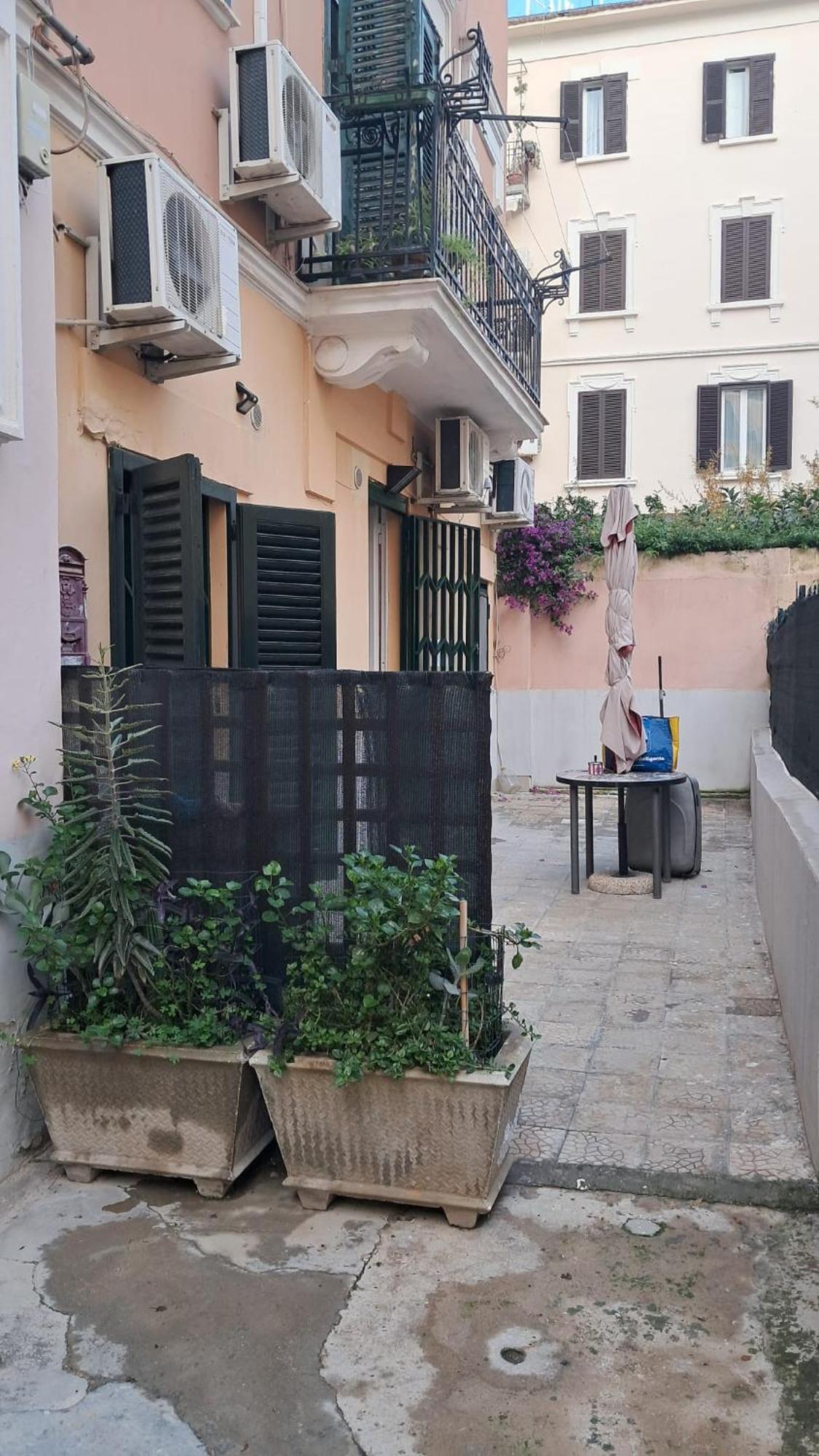 Dimoramadonnella Apartment Бари Екстериор снимка